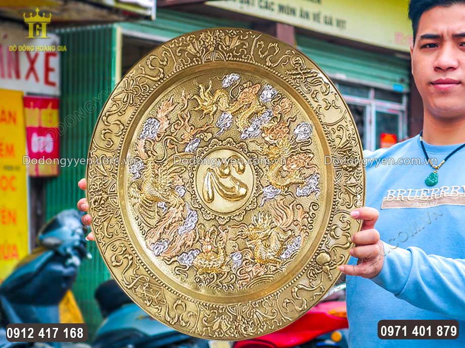 Vật phẩm cũng l&agrave; m&oacute;n qu&agrave; tặng &yacute; nghĩa d&agrave;nh tặng người th&acirc;n v&agrave;o những dịp đặc biệt